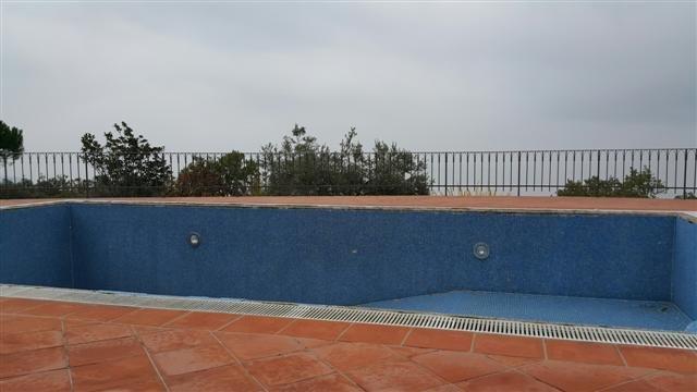 Image No.17-7 Bed Property for sale