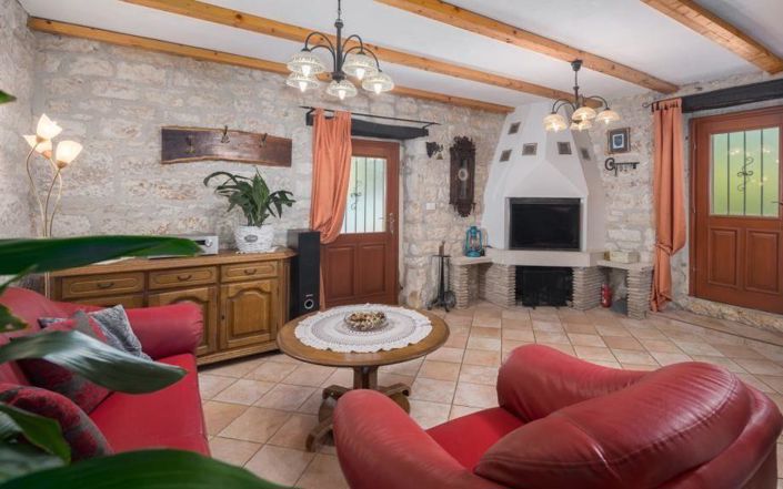 Image No.4-4 Bed Property for sale