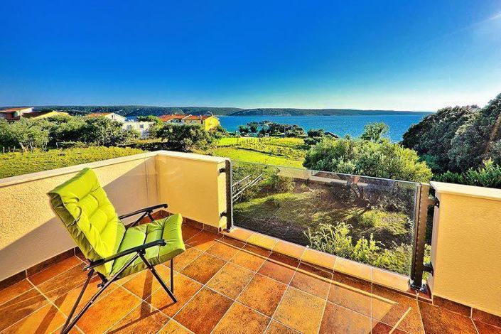 Image No.1-4 Bed Property for sale