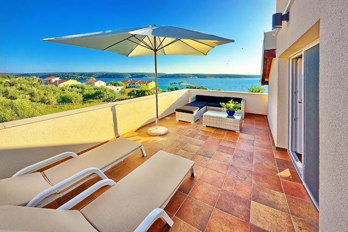 Image No.9-4 Bed Property for sale