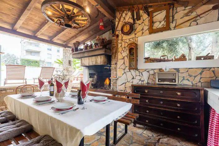 Image No.21-5 Bed Property for sale