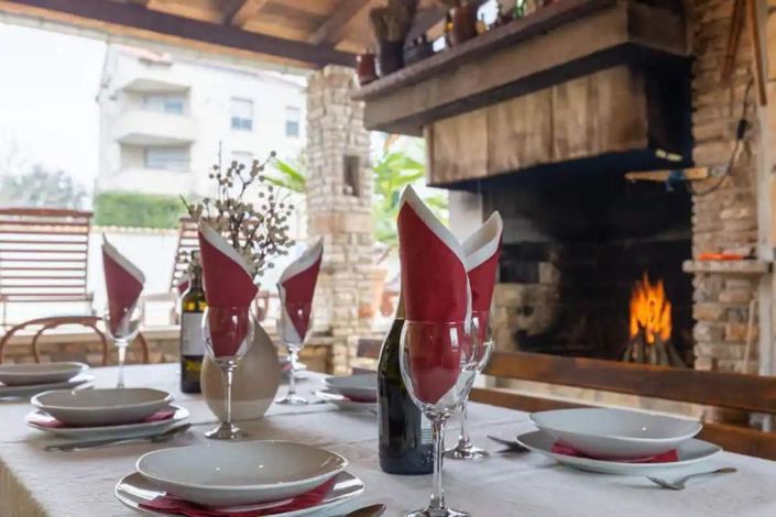 Image No.22-5 Bed Property for sale