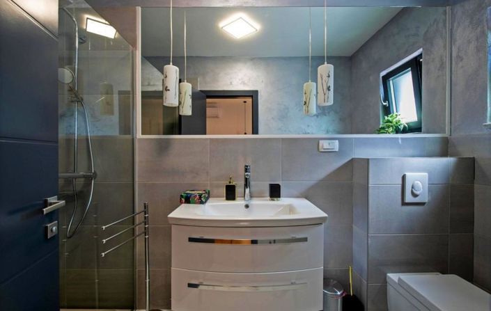 Image No.18-3 Bed Property for sale