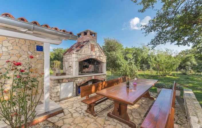 Image No.11-2 Bed Property for sale