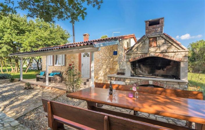 Image No.12-2 Bed Property for sale