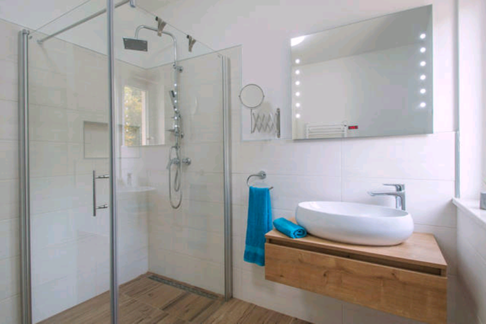 Image No.19-3 Bed Property for sale