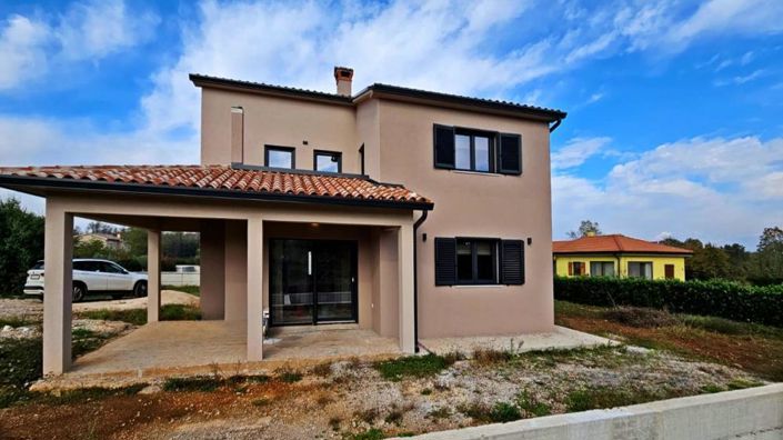 Image No.4-4 Bed Property for sale