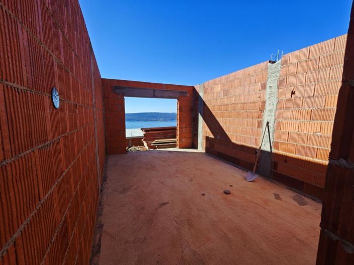 Image No.14-3 Bed Property for sale