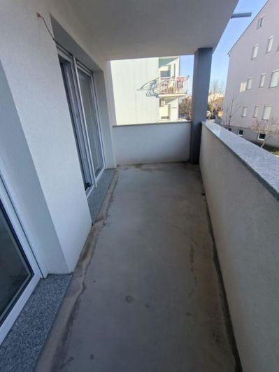 Image No.12-3 Bed Property for sale