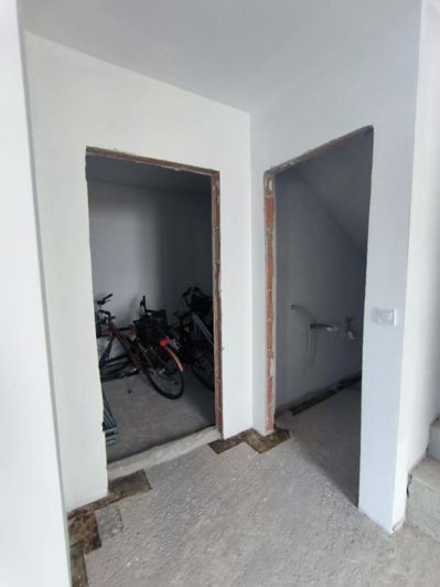 Image No.21-3 Bed Property for sale