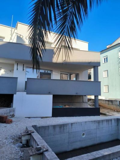 Image No.5-3 Bed Property for sale