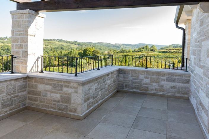 Image No.11-4 Bed Property for sale