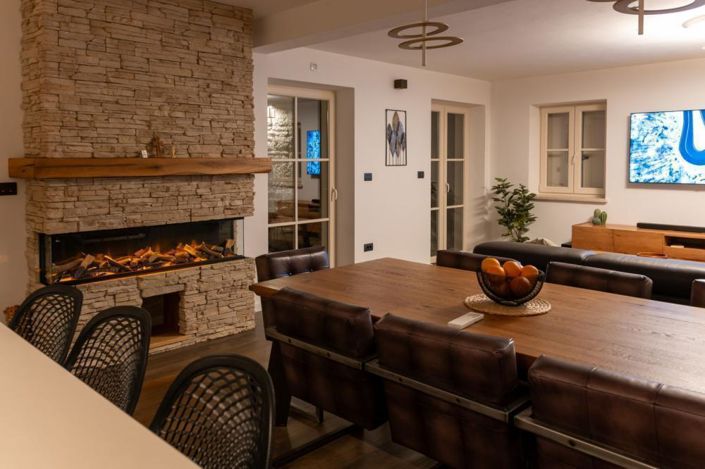 Image No.14-4 Bed Property for sale