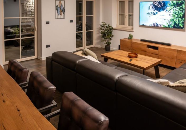 Image No.17-4 Bed Property for sale