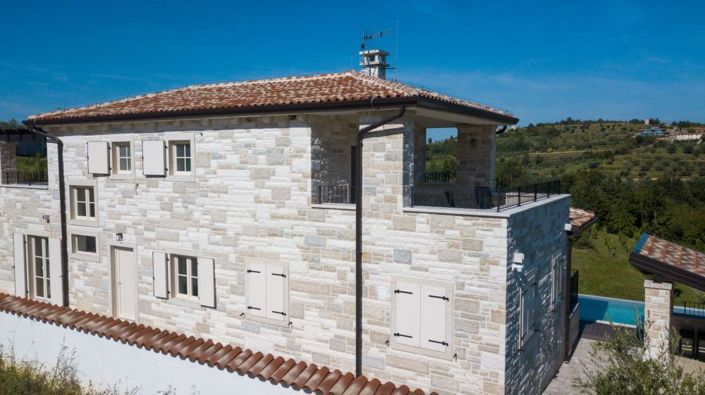 Image No.2-4 Bed Property for sale