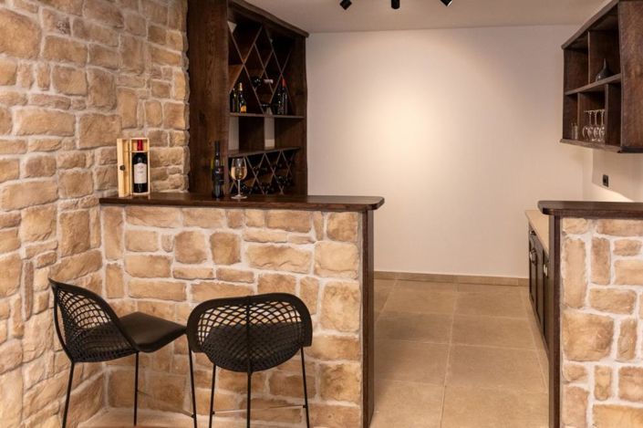 Image No.23-4 Bed Property for sale