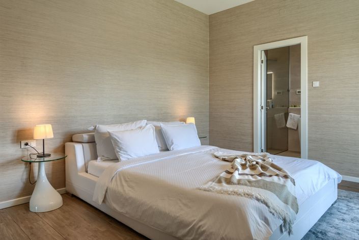 Image No.25-5 Bed Property for sale