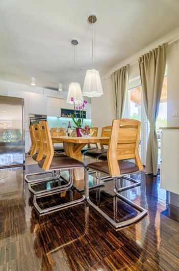 Image No.15-4 Bed Property for sale