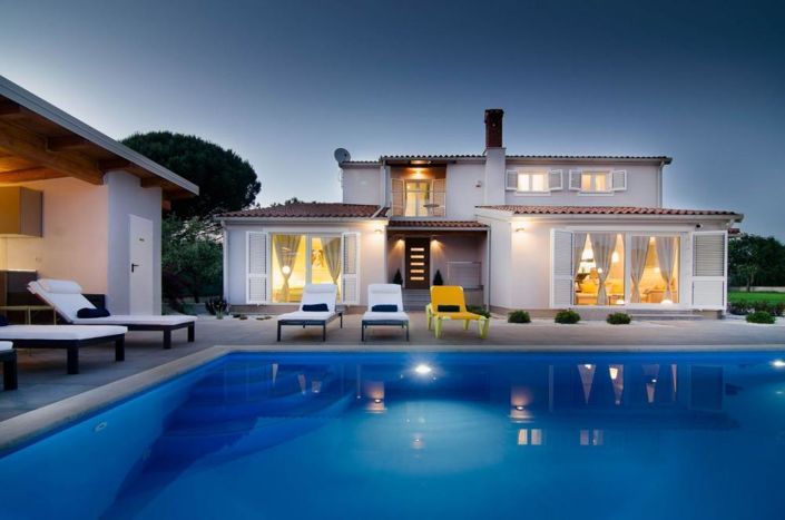 Image No.2-4 Bed Property for sale