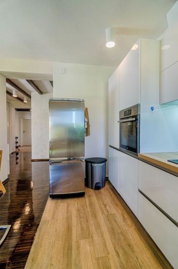 Image No.22-4 Bed Property for sale