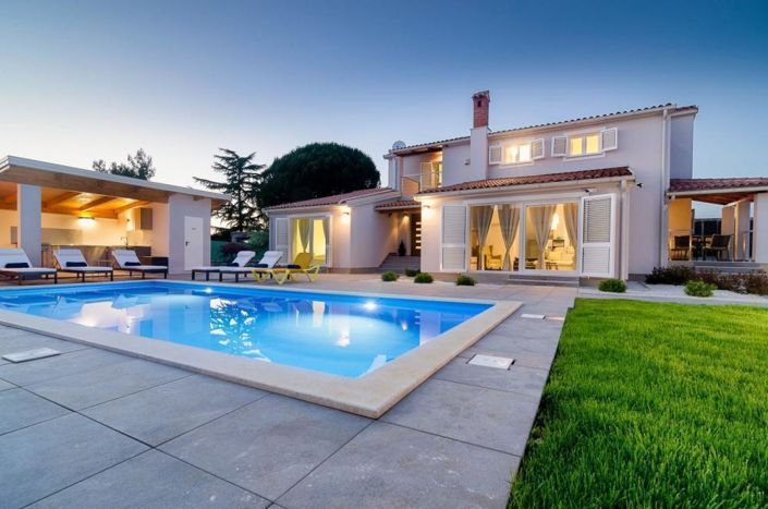 Image No.6-4 Bed Property for sale