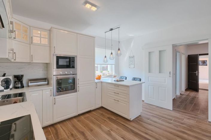 Image No.14-4 Bed Property for sale