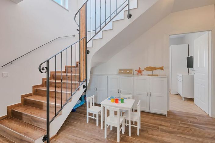 Image No.24-4 Bed Property for sale