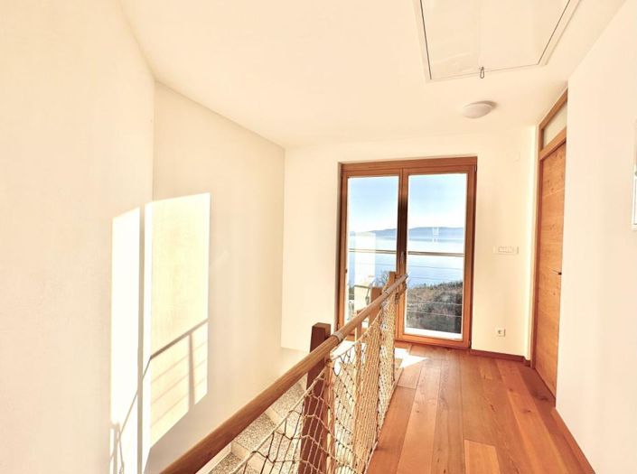 Image No.16-3 Bed Property for sale