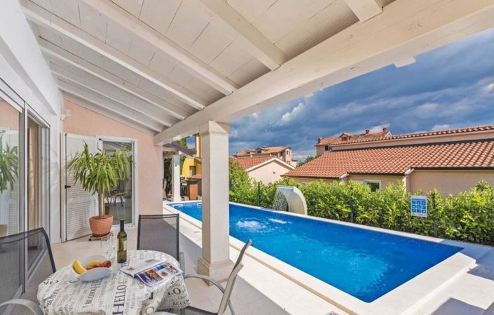 Image No.15-3 Bed Property for sale