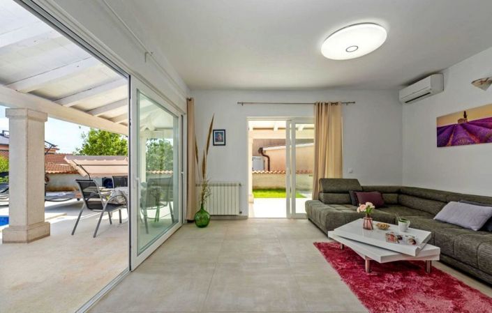 Image No.20-3 Bed Property for sale