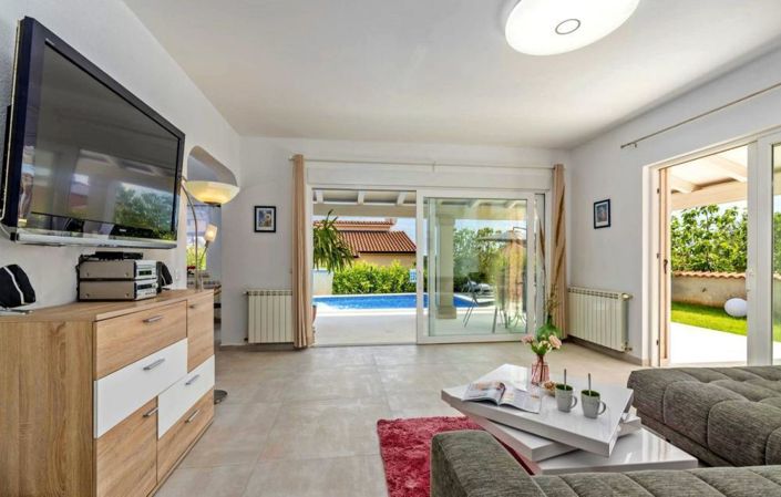 Image No.22-3 Bed Property for sale