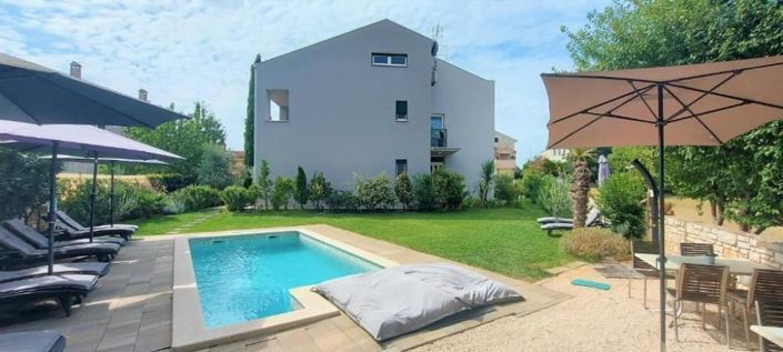 Image No.1-7 Bed Property for sale