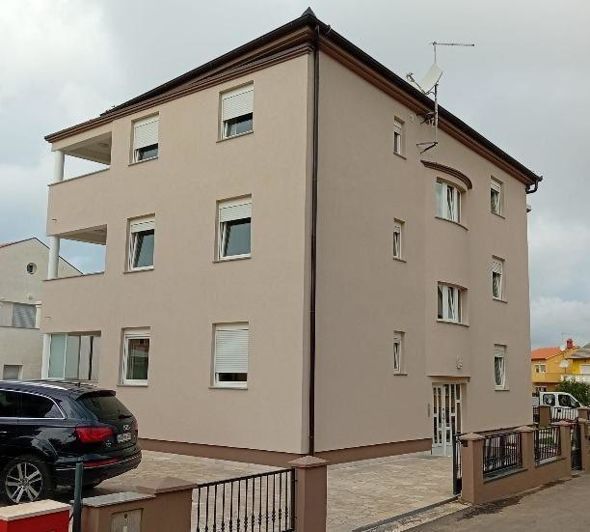 Image No.1-9 Bed Property for sale