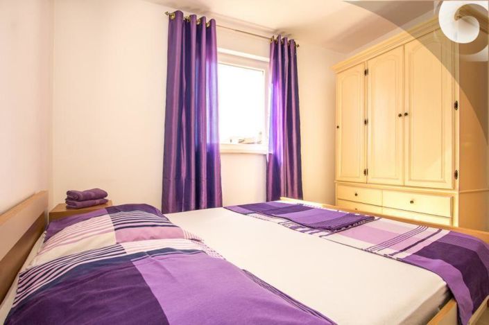 Image No.13-9 Bed Property for sale