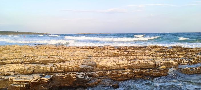 Image No.20-9 Bed Property for sale