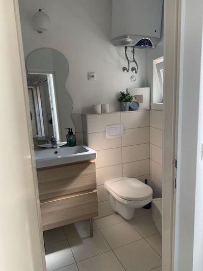 Image No.17-5 Bed Property for sale