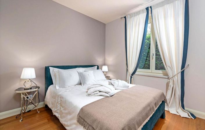 Image No.25-4 Bed Property for sale