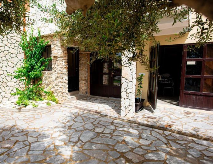 Image No.1-10 Bed Property for sale