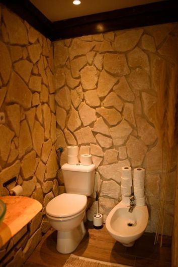 Image No.14-10 Bed Property for sale