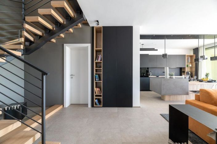 Image No.11-3 Bed Property for sale