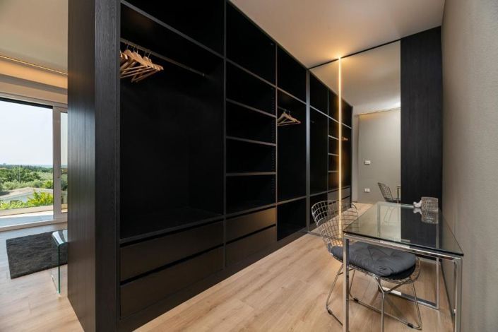 Image No.18-3 Bed Property for sale