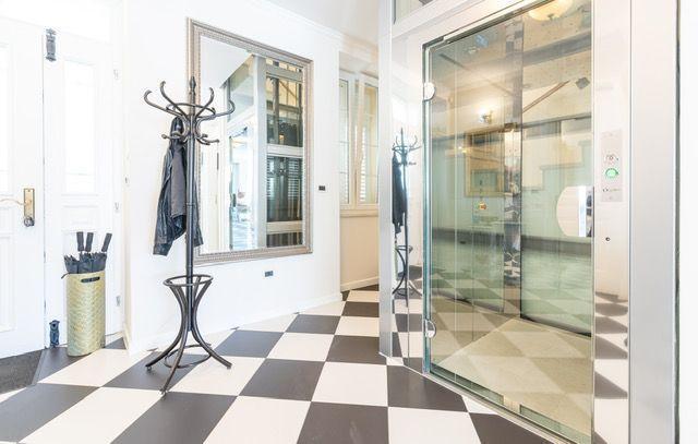 Image No.25-6 Bed Property for sale