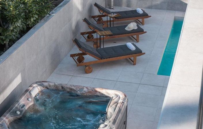 Image No.15-4 Bed Property for sale