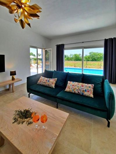 Image No.8-3 Bed Property for sale