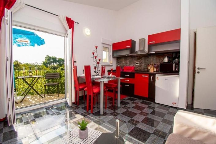 Image No.16-5 Bed Property for sale