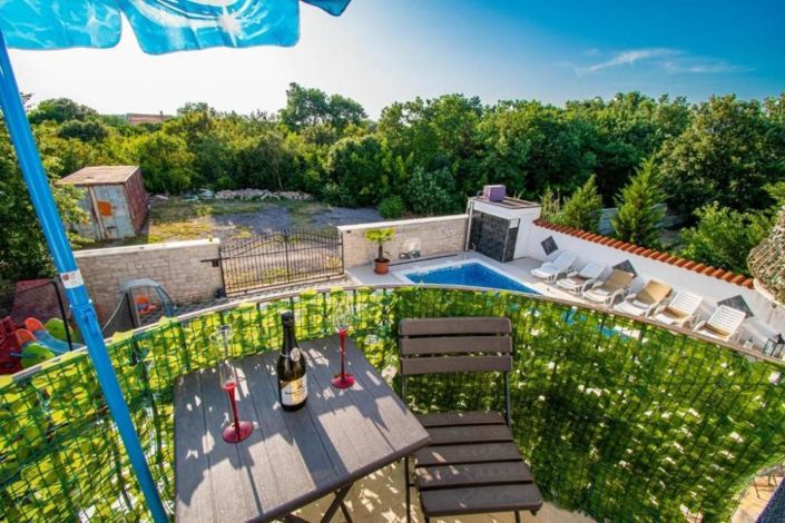 Image No.23-5 Bed Property for sale