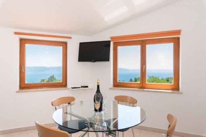 Image No.12-4 Bed Property for sale