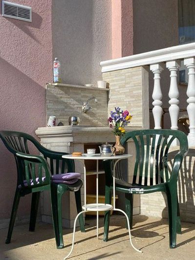 Image No.10-7 Bed Property for sale