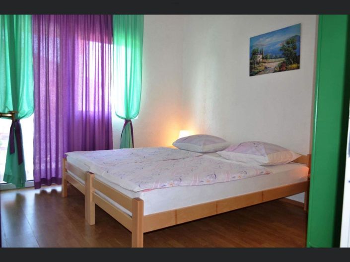 Image No.14-7 Bed Property for sale