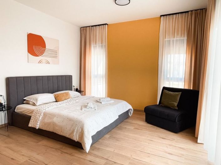 Image No.16-3 Bed Property for sale